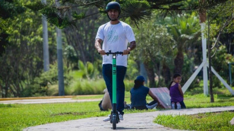 scooter-tour-through-miraflores-and-barranco-lima