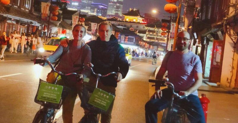 shanghai-charming-night-small-group-bike-tour