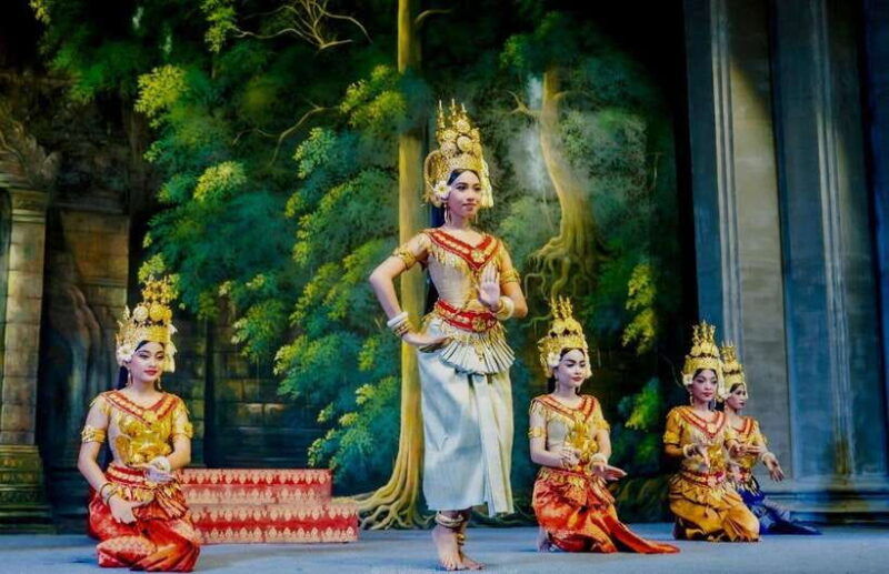 siem-reap-apsara-dance-show-with-buffet-dinner-tuk-tuk