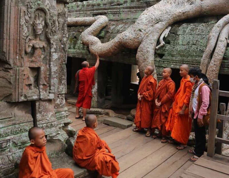 siem-reap-personalized-angkor-wat-sunrise-tour-by-tuk-tuk