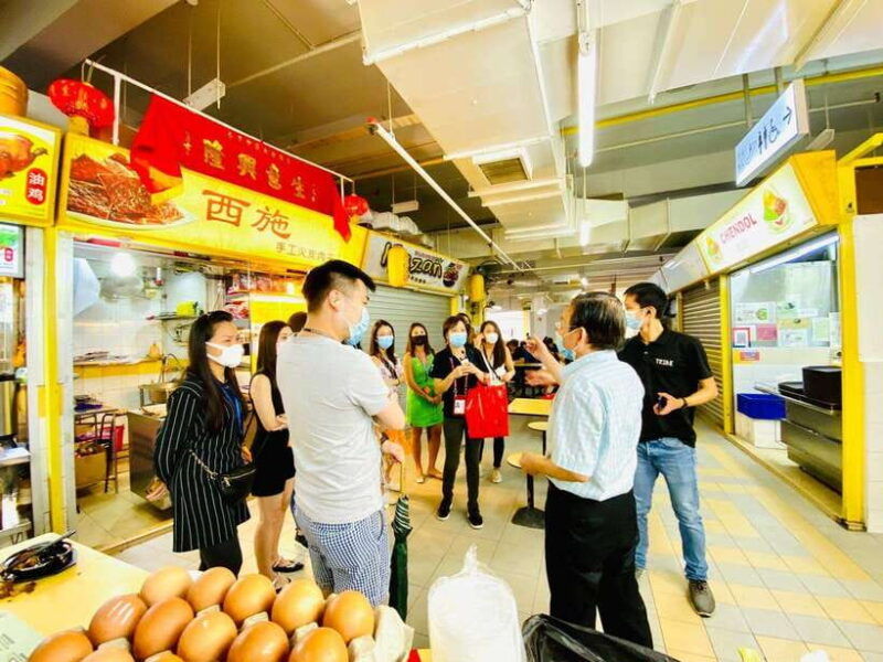 singapore-singapore-food-tours-chinatown-complex-hawker