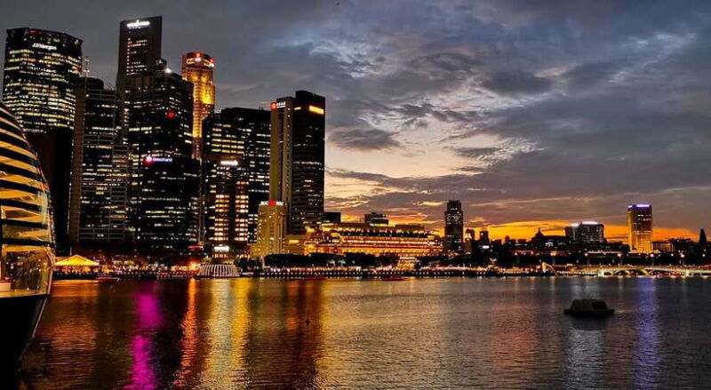 singapore-sunset-city-tour-by-kick-scooter