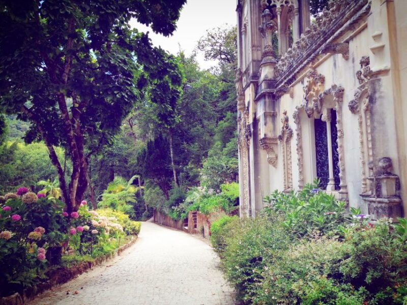 sintra-immersive-guided-walking-tour-w-quinta-da-regaleira