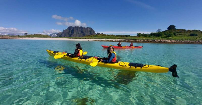 skrova-island-3hours-guided-kayak-tour