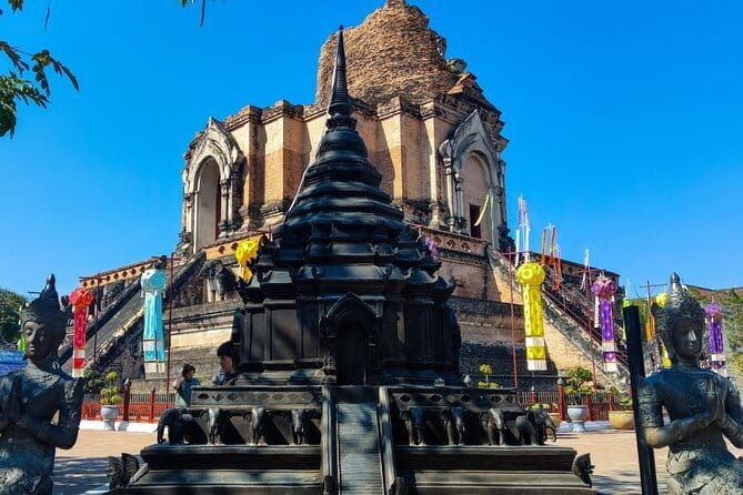 Small Group Tour Chiang Mai Old City Temples & Meet Local Monk - FAQ