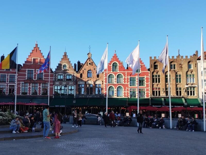 small-group-walking-tour-in-bruges-city-and-beyond