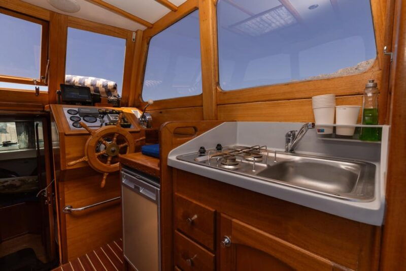 split-omis-makarska-full-or-half-day-boat-tour-with-cvita