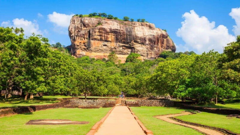 sri-lanka-2-day-adventure-to-sigiriya-dambulla-kandy