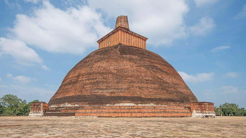 sri-lanka-3-day-tour-to-discover-anuradhapura-and-sigiriya