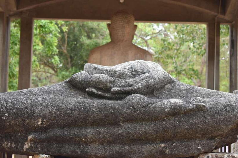 sri-lanka-4-day-tour-from-lion-rock-to-sacred-temples