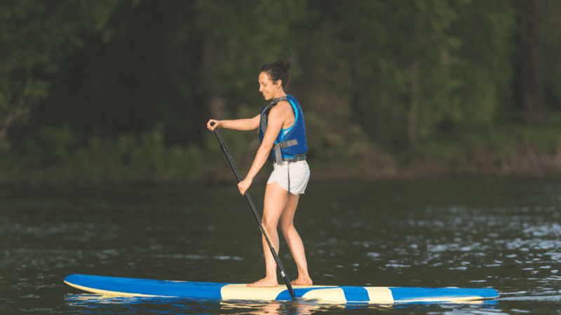 stand-up-paddle-tour-on-the-river-vez-with-guide