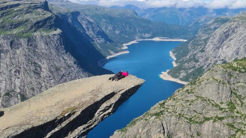 stavanger-guided-hike-to-trolltunga