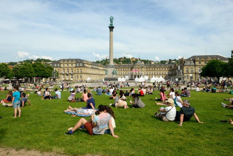 stuttgart-entertaining-guided-tour-to-old-town-highlights