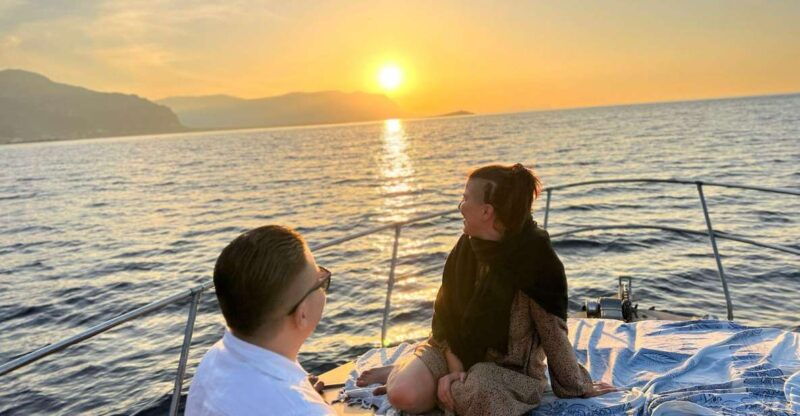 sunset-boat-tour-in-palermo