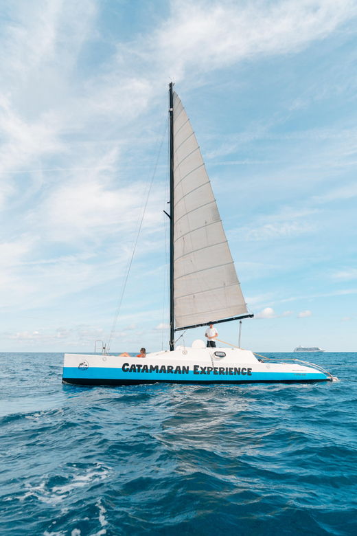 sunset-sailing-catamaran-around-portofino