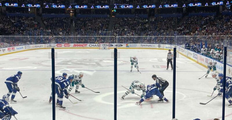 tampa-tampa-bay-lightning-ice-hockey-game-ticket