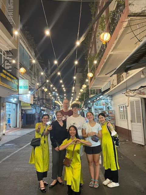 taste-of-saigon-saigon-local-street-food-tour-by-night