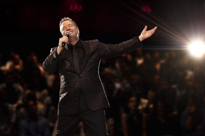 terry-fator-one-man-a-hundred-voices-a-thousand-laughs-3