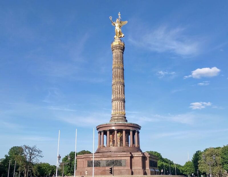the-berlin-east-west-wall-tour-all-top-sights-by-bike