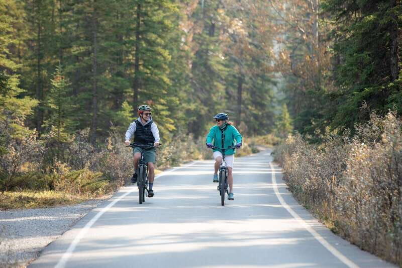 the-local-banff-explorer-e-bike-tour