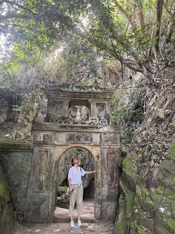 the-private-tour-to-marble-mountain-hiking-adventure