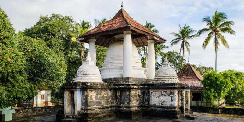 three-temples-loop-in-kandy-day-tour-by-tuk-tuk