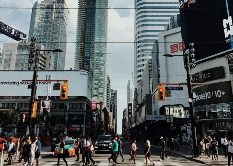 toronto-downtown-walking-tour-with-cn-tower-and-boat-cruise