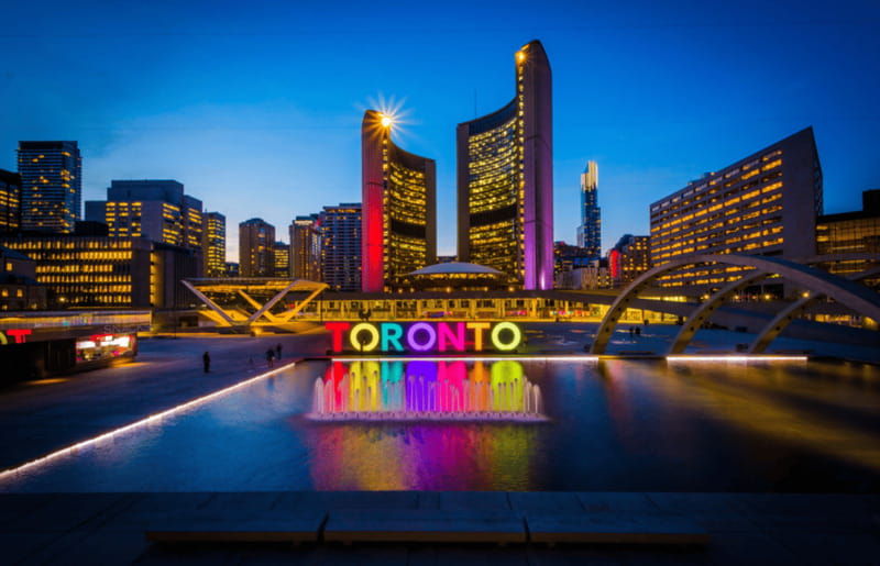 toronto-small-group-night-tour-with-harbour-boat-cruise