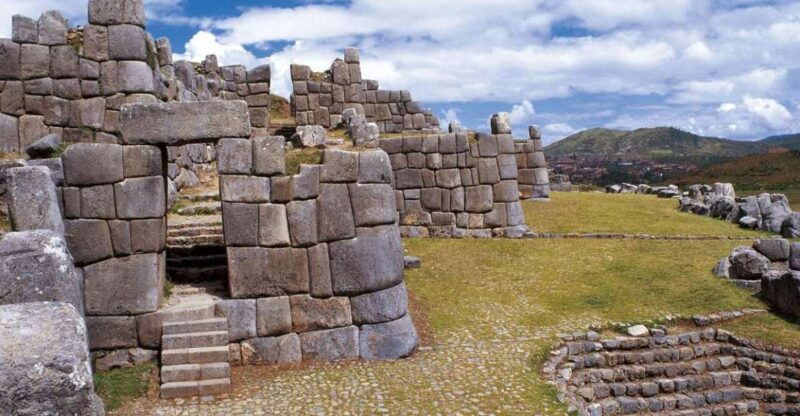 tour-cusco-sacred-valley-machu-picchu-bolivia-13-days