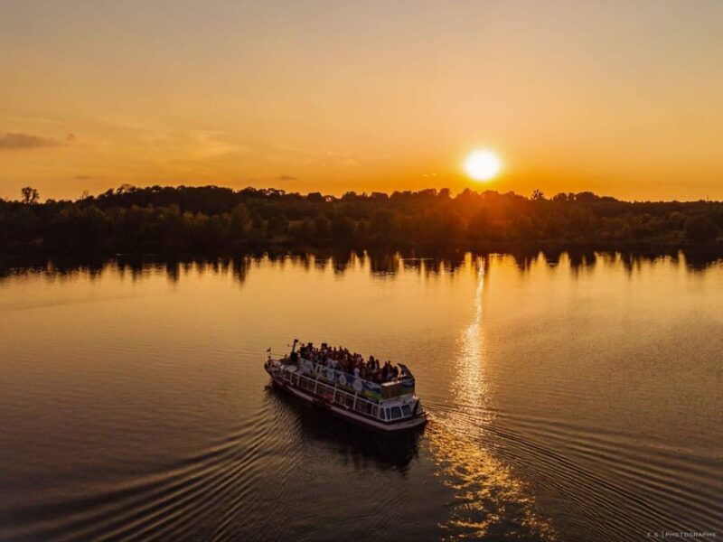 tour-on-lake-cospuden