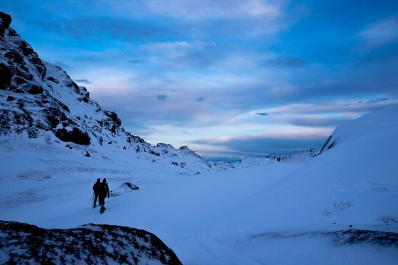 tromso-snowshoeing-excursion-to-view-point