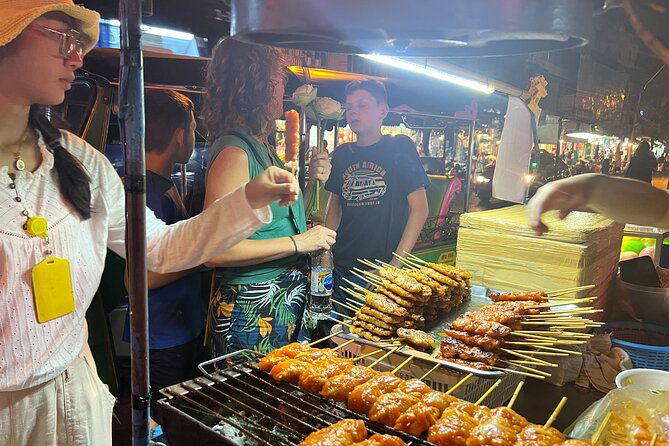 Tuk-tuk Private Tour in Bangkok by Night with Chinatown meal - FAQ
