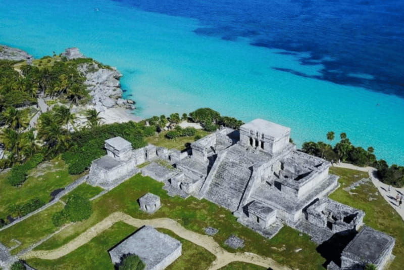 tulum-ruins-archaeological-zone-guided-walking-tour