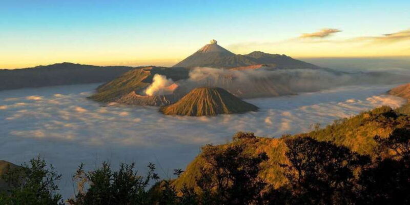 tumpak-sewu-waterfall-and-bromo-sunrise-2d1n-from-surabaya