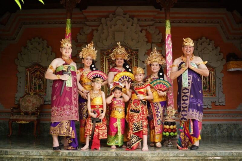 ubud-balinese-costume-photoshoot-with-make-up