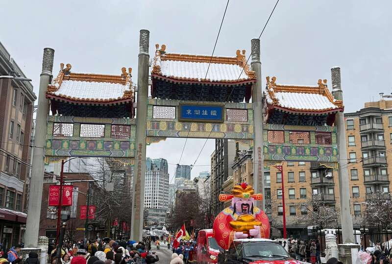 vancouver-car-tour-see-all-city-attractions-save-timemoney