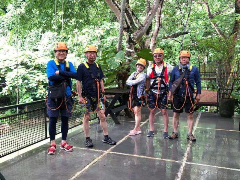 vang-vieng-ziplinecave-tubingtrekkingblue-lagoon