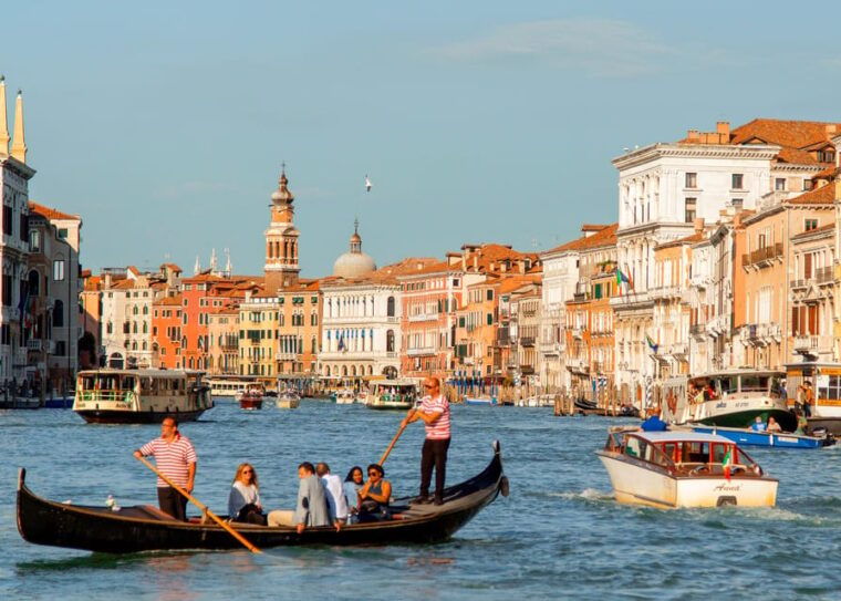 venice-guided-walking-tour-and-gondola-ride