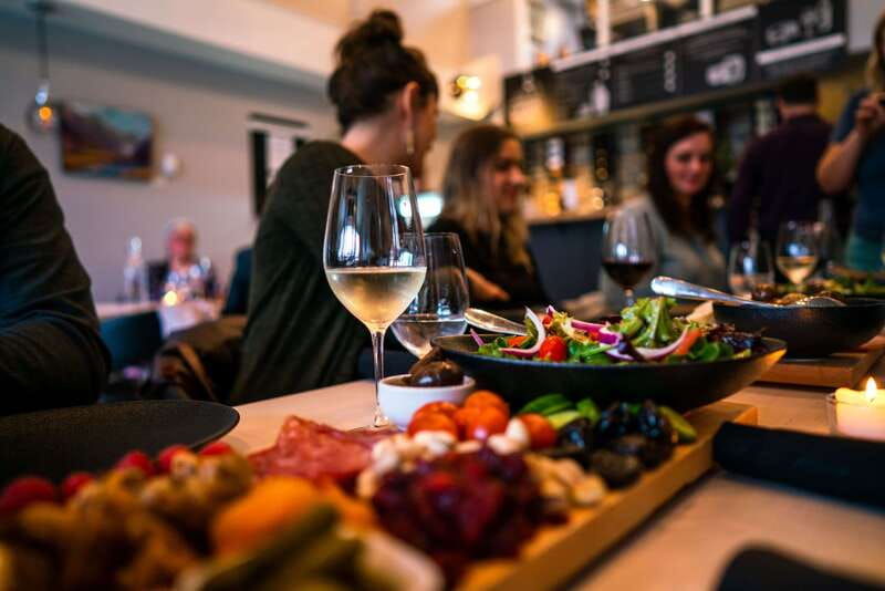 victoria-sip-savor-stroll-evening-food-tour