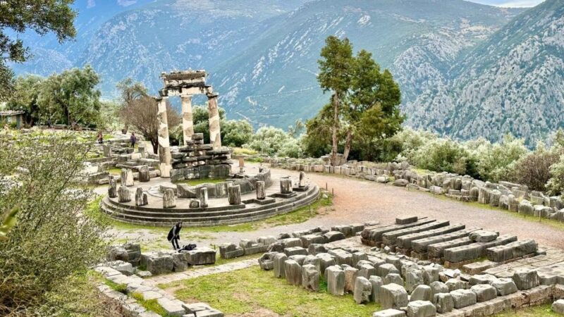 visit-thermopylae-delphi-navel-of-earth-private-tour-8h