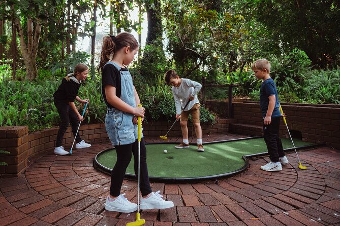 Wanneroo Botanic Gardens Glow Golf - FAQ about Wanneroo Botanic Gardens Glow Golf  