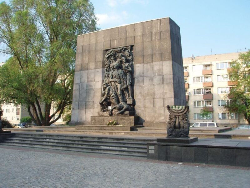 warsaw-daily-jewish-ghetto-guided-tour-with-jewish-cemetery