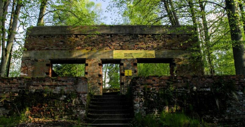 warsaw-private-full-day-wolfs-lair-tour