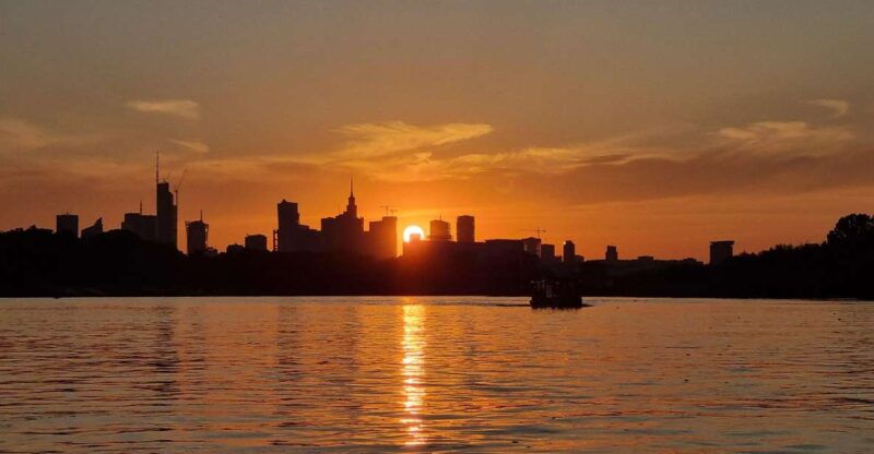 warsaw-vistula-river-sunset-cruise-with-welcome-drink