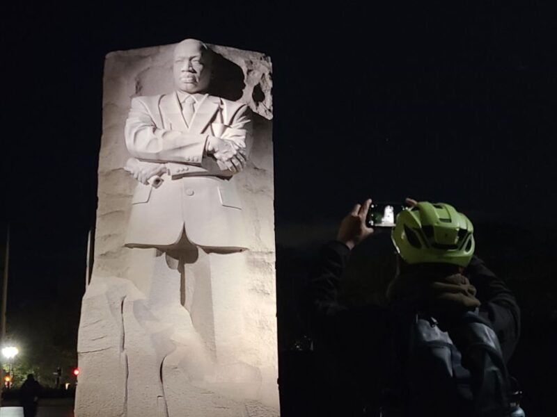 washington-dc-monuments-by-night-bike-tour