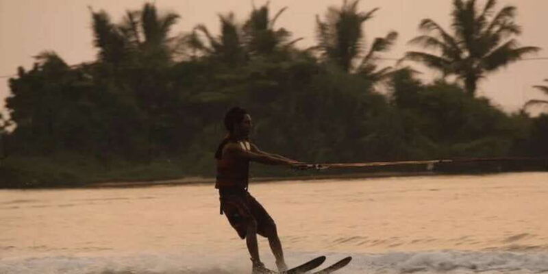 water-skiing-in-port-city