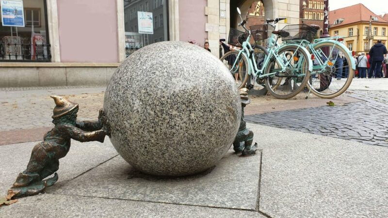 wroclaw-following-the-dwarfs-see-the-city-differently-2h