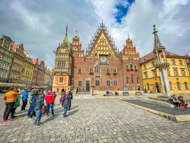 wroclaw-old-town-and-ostrow-tumski-walking-tour-in-english