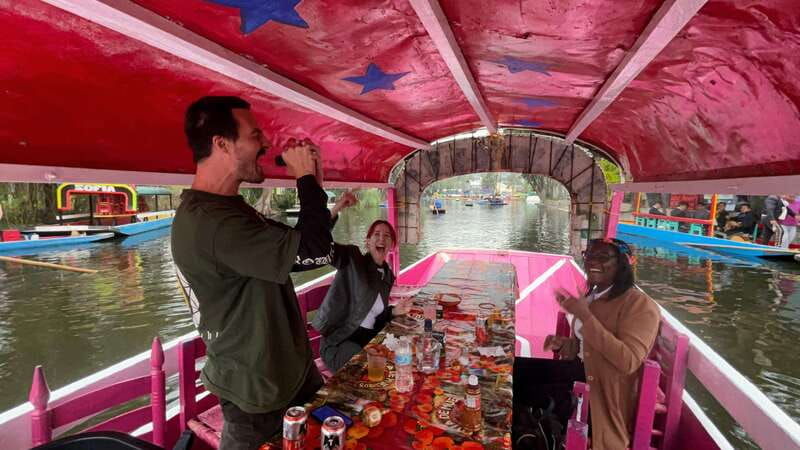 xochimilco-traditional-boat-tour-culture-and-fun