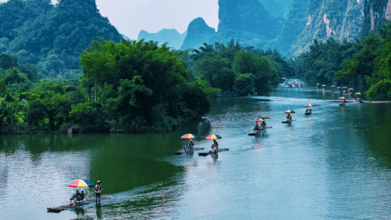 yangshuo-yulong-river-bamboo-rafting-experience